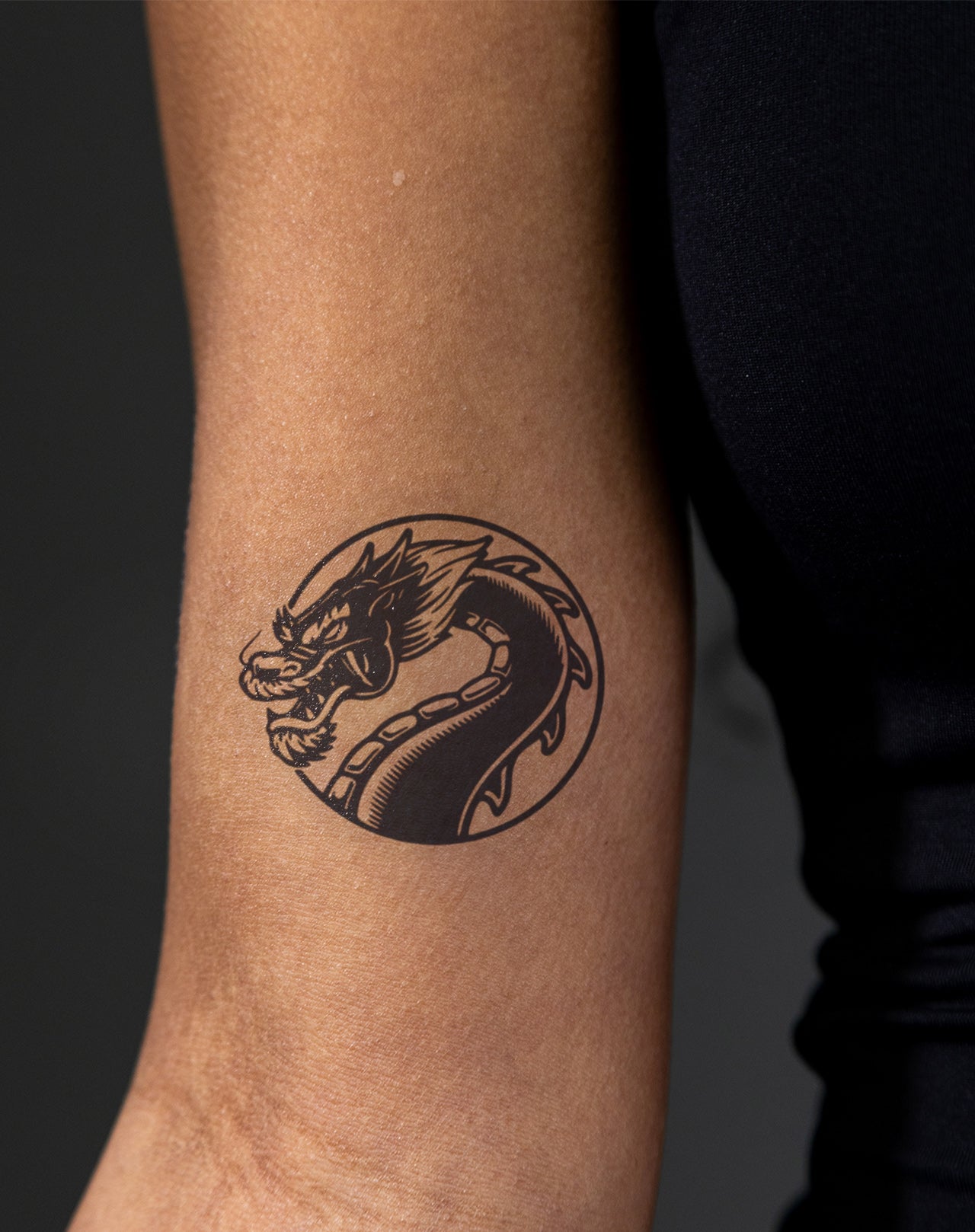 tattooページ Dragon's Head Temporary Tattoo. Lasts 1-2 Weeks. – EZINK™