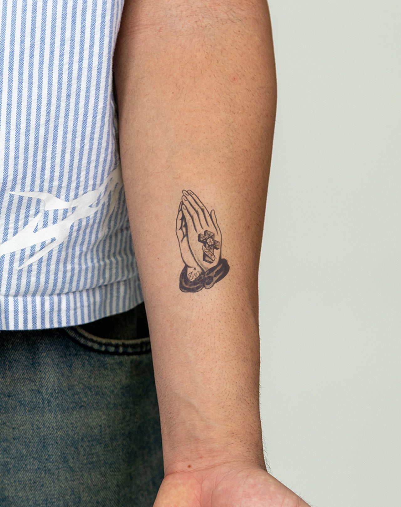 Bite me 👄 With love #tattooedfeet #feet #onlyfansfeet #tattooedgirl  #inkedgirl #handmadetattoostudio #carpi #ink #art #onmyskin #indelible  #biteme #withlove #mandala #mandalatattoo #ohm #dotwork #feettattoos  #girlink #🦶🏻 Tattoo Artist @elia.abyss.tattoo, image size:1280x1618