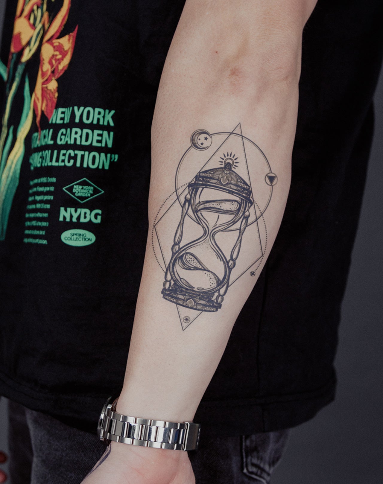 Orbiting Hourglass