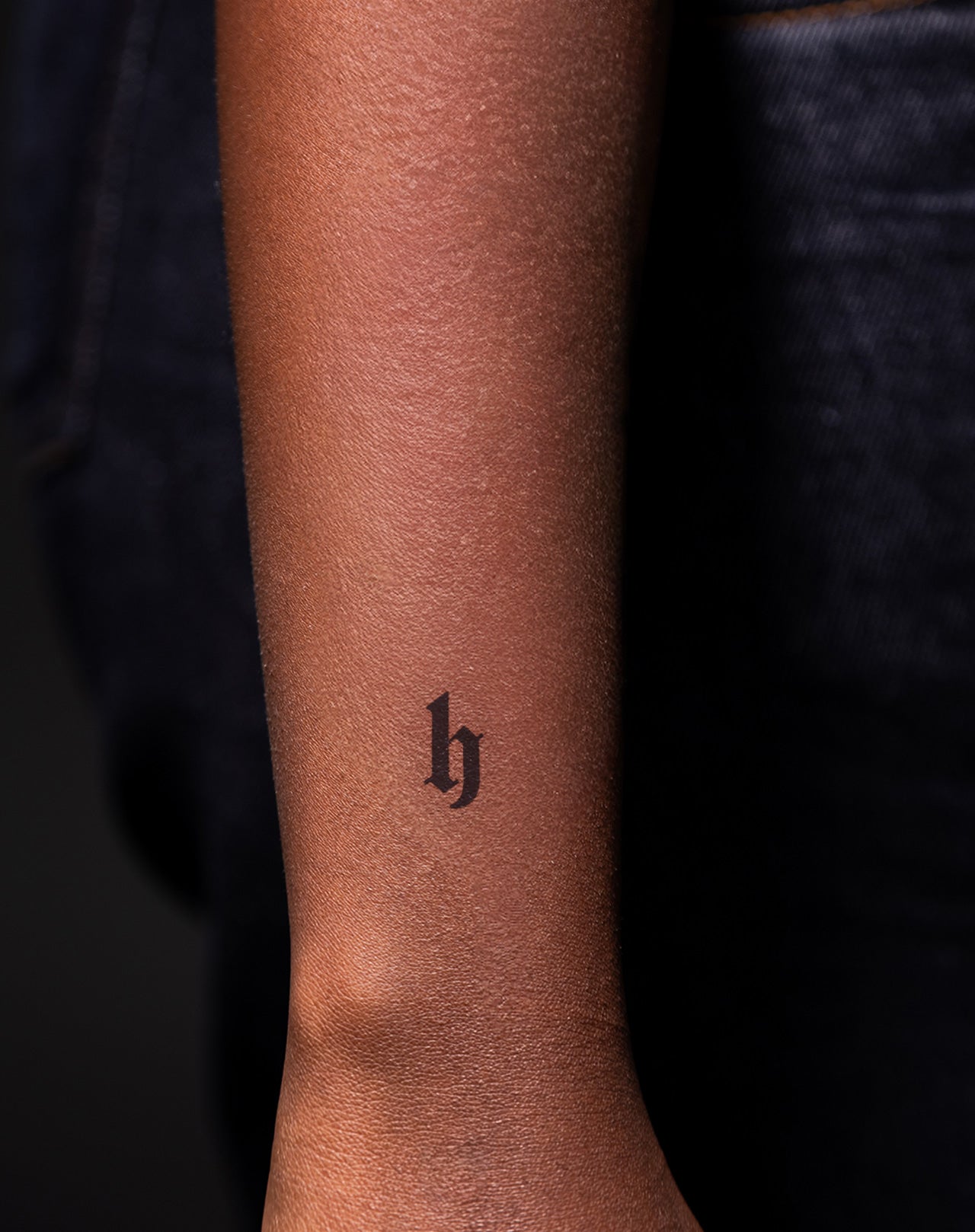 h